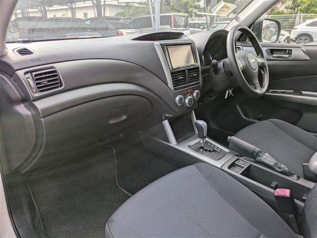 SUBARU Forester - Image 12