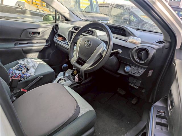 Toyota Aqua - Image 3