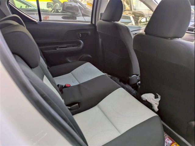 Toyota Aqua - Image 2